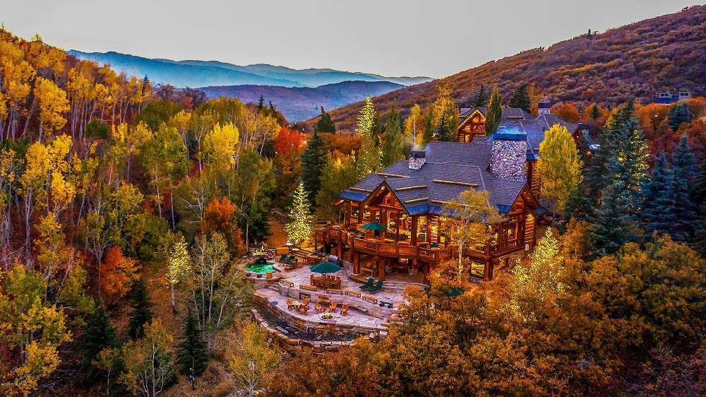 wide shot of ski property in Park City